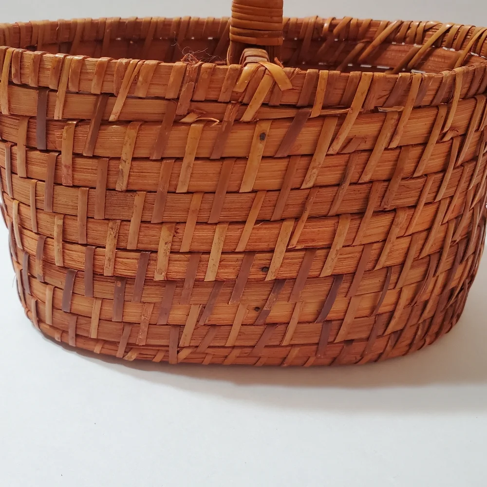 Vintage Weaved Wicker Divided Wine Basket